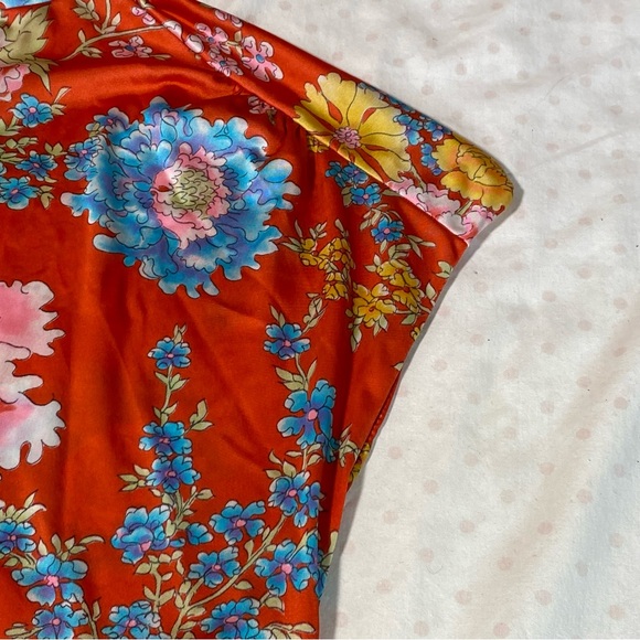 VINTAGE VANITY FAIR RED PRINT NIGHTGOWN - Picture 5 of 6